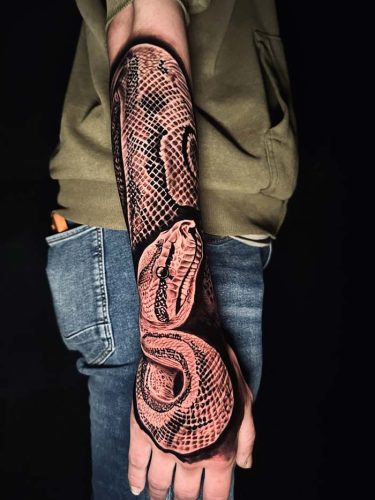 Ein seriöses Tattoo-Studio finden